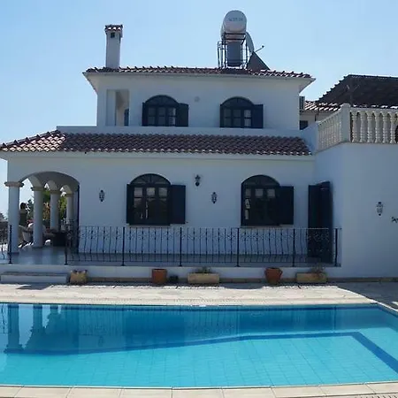 Layla Vilă Kyrenia (Northern Cyprus)