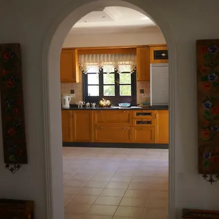 Layla Vilă Kyrenia (Northern Cyprus)