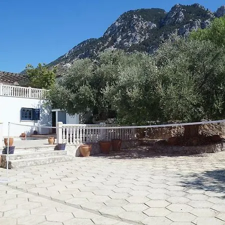 Вилла Layla Кирения